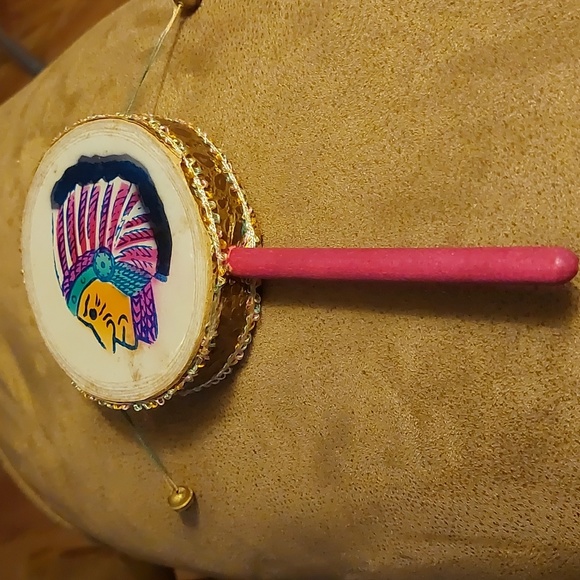 Vintage Handtwist Rattle Toy Drum - Picture 3 of 6